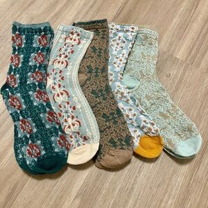 🎀 Vintage Floral Lace Crew Socks – Set of 5 – Cottagecore / Retro Aesthetic 🎀